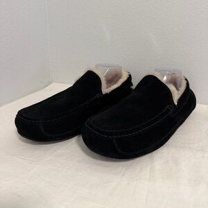 Ugg Ascot slipper Men’s black suede leather size11